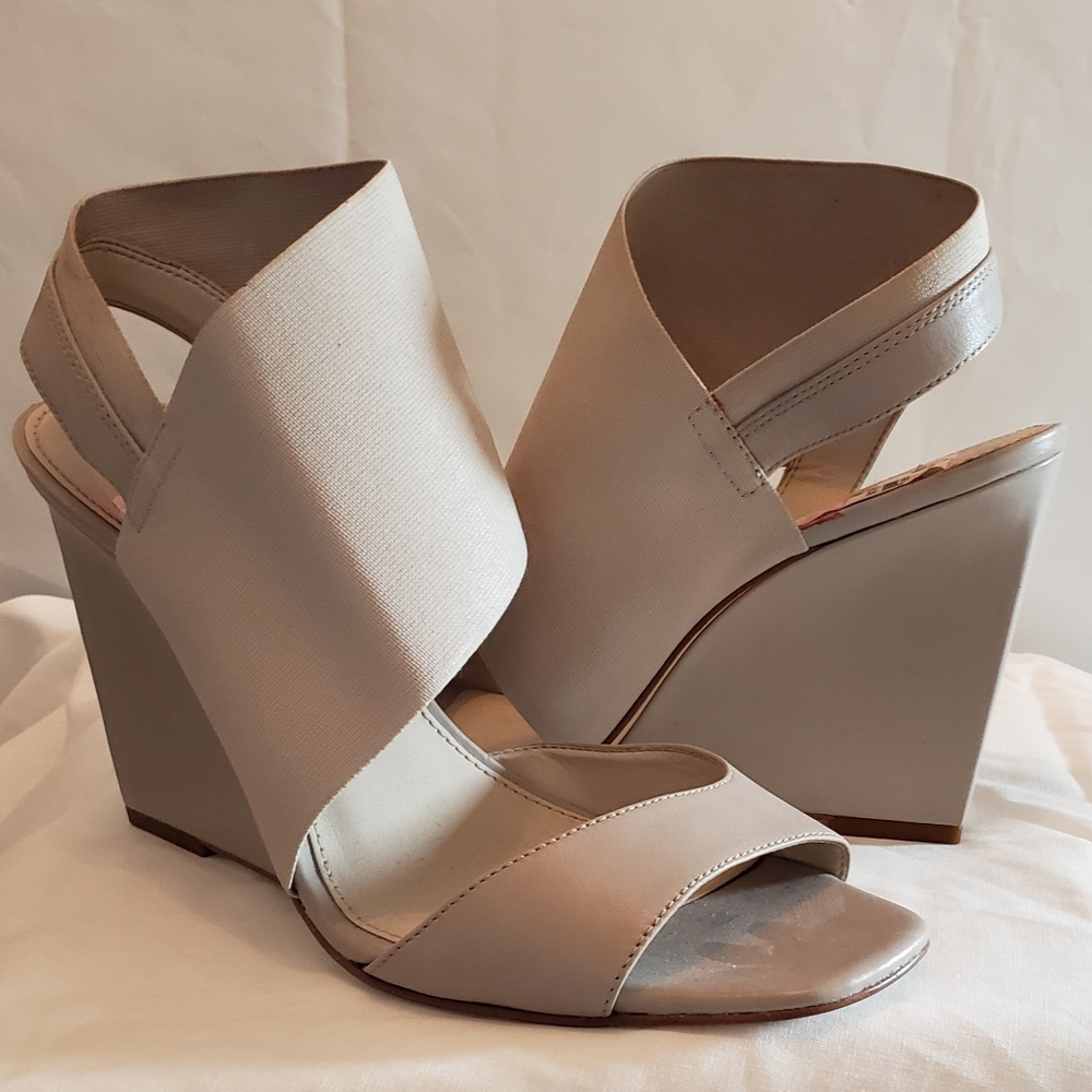 *New* Calvin Klien wedge